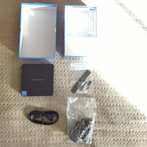 Minisforum Fanless Mini PC Z83-F - Black - 64GB Storage - 4GB RAM